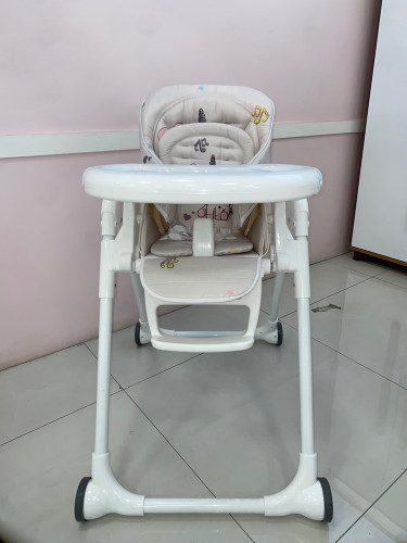 صندلی غذا خوری کودک سوپر بیبی - نمای اصلی