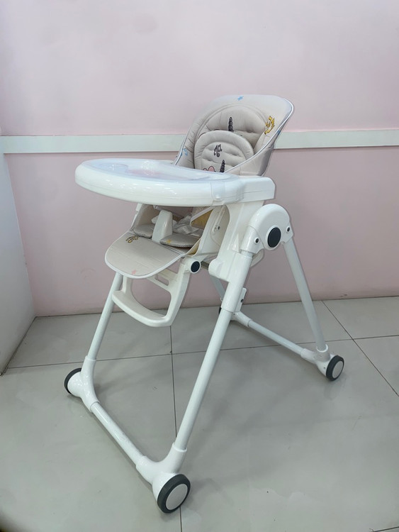 صندلی غذا خوری سوپر بیبی - نمای جانبی