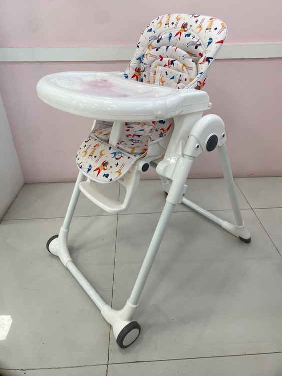 صندلی غذا خوری سوپر بیبی - نمای جانبی