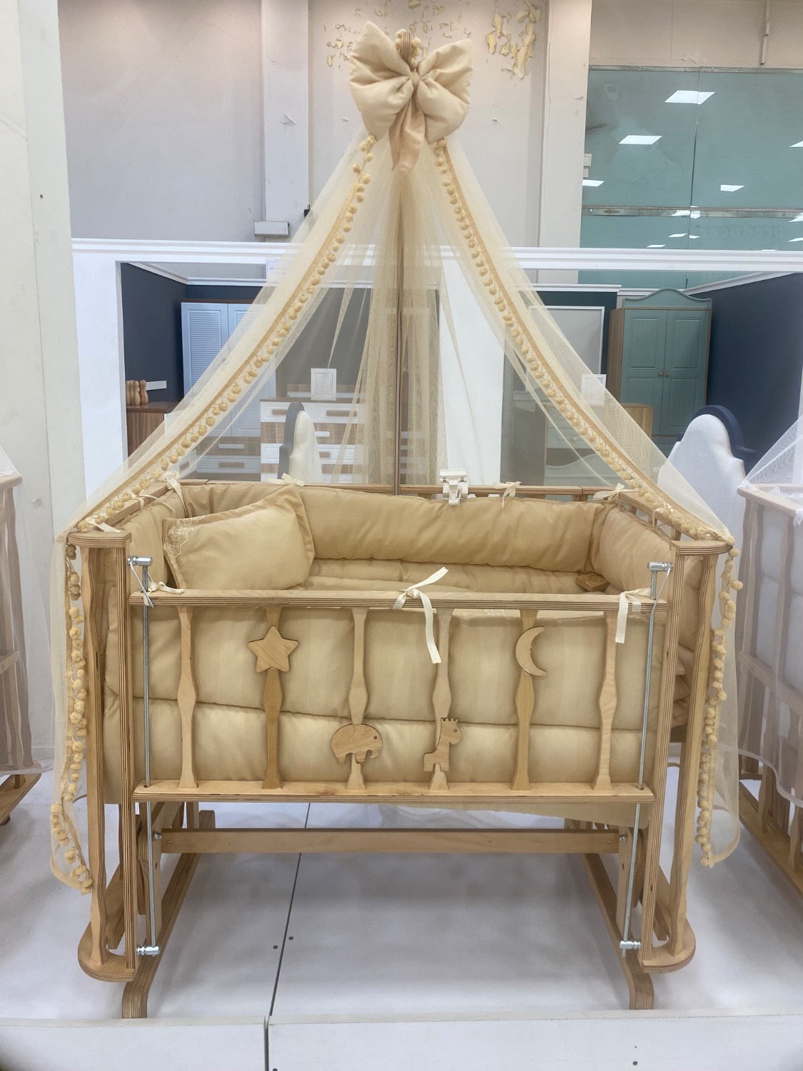 گهواره فرشته کرم
