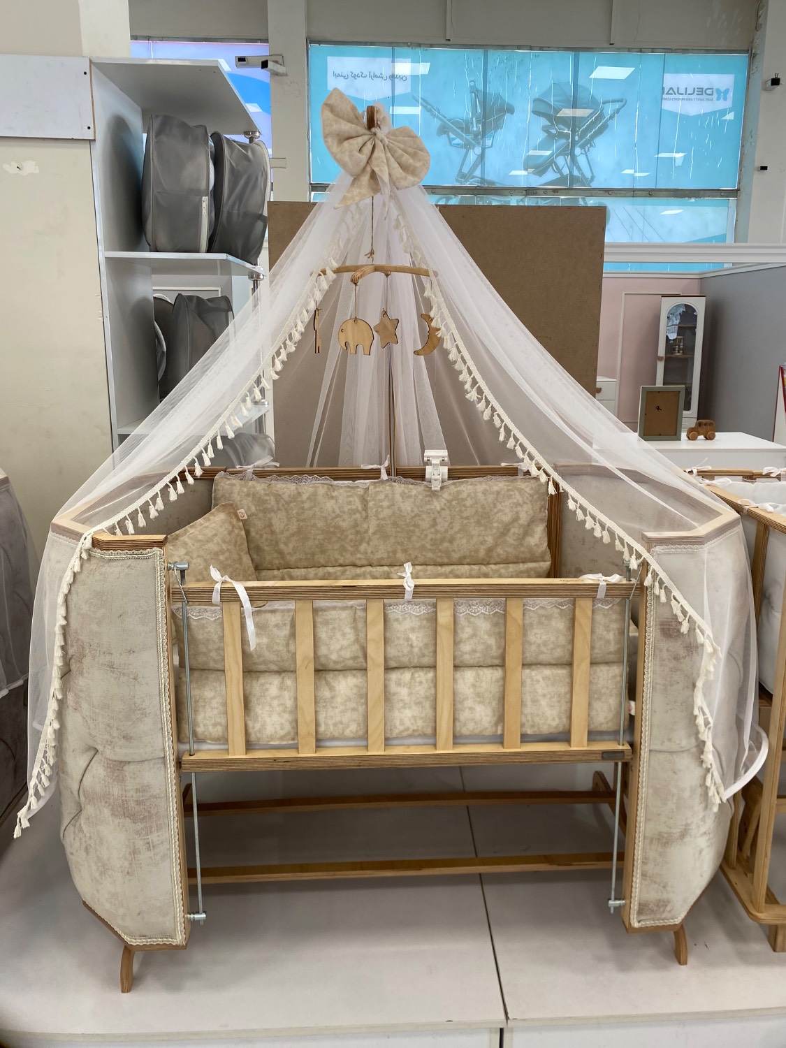 گهواره الیت کرم